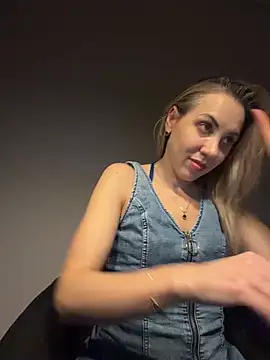 ElenaWhitmore online show from 03-10-26, 10:14