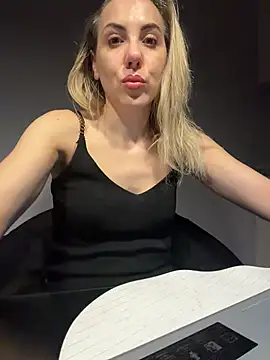 ElenaWhitmore online show from 03-06-26, 11:33