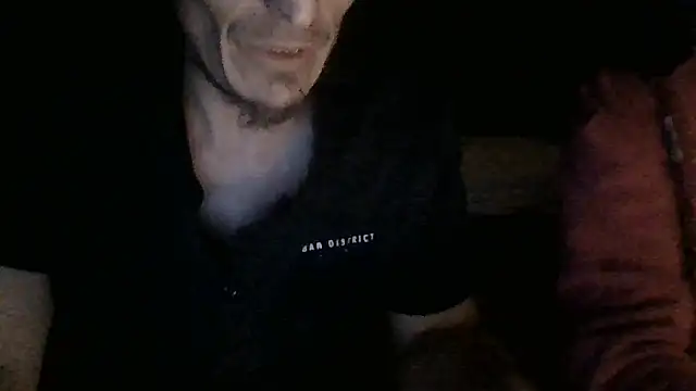 Snapshot of polo48725 chatting on 06-08-26, 10:21 polo48725 online show from 06-08-26, 10:21
