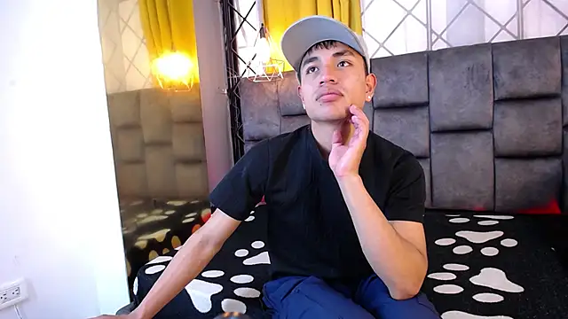 Maik Russo online show from 02-05-26, 01:51