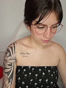 kuritto  online show from 02-12-26, 02:11