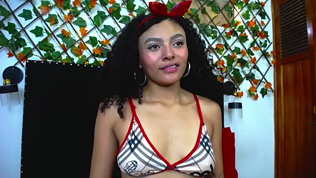 vsamanthaper1 online show from 03-31-26, 07:38