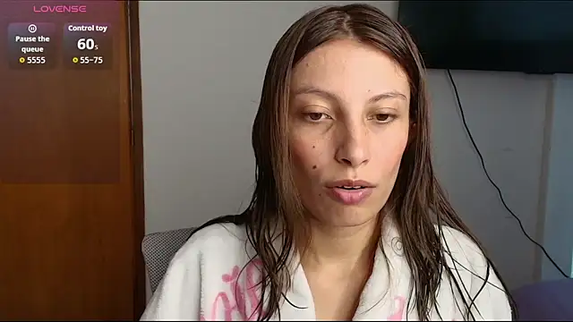 Sweet moon v  online show from 05-19-26, 03:52
