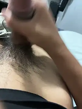 Snapshot of Jpgrierr chatting on 01-17-26, 01:42 Jpgrierr online show from 01-17-26, 01:42