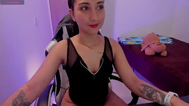 sofiiamillerr online show from 04-20-26, 10:44