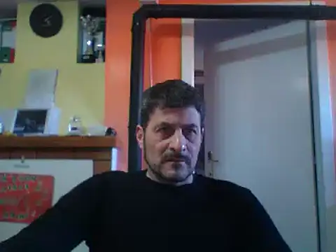 Snapshot of colosone chatting on 03-06-25, 03:13 colosone online show from 03-06-25, 03:13
