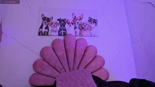 Snapshot of Violett_hott_ chatting on 01-07-26, 12:54 Violett hott online show from 01-07-26, 12:54