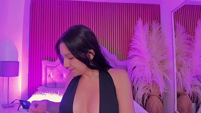 Violett hott  online show from 02-05-26, 12:45