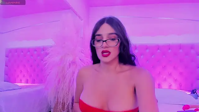 Snapshot of Violett_hott_ chatting on 01-08-26, 12:55 Violett hott online show from 01-08-26, 12:55