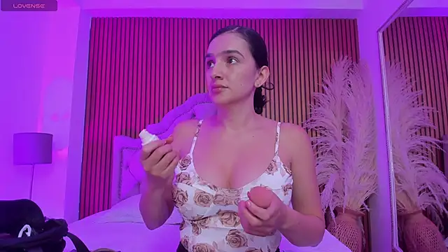 Violett hott  online show from 02-21-26, 01:02