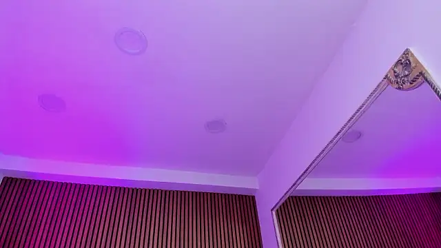 Violett hott  online show from 03-14-26, 12:55