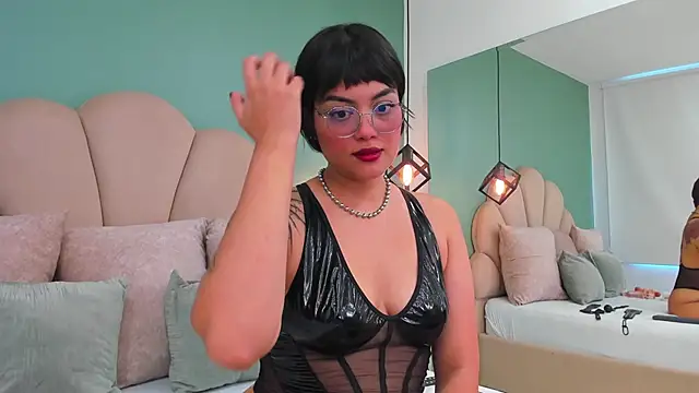 Snapshot of barbara_mmoon chatting on 03-20-26, 05:14 barbara mmoon online show from 03-20-26, 05:14