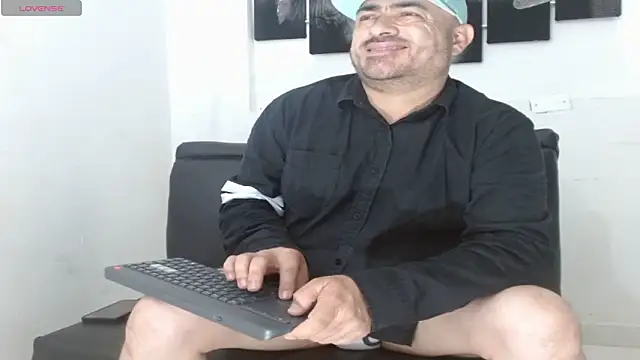 Snapshot of jared_vasquez chatting on 02-11-26, 02:17 jared vasquez online show from 02-11-26, 02:17