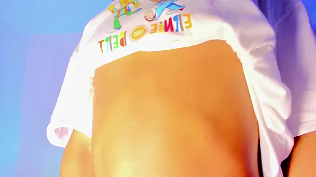 Snapshot of angels_trans_23x chatting on 01-15-26, 06:39 angels trans 23x online show from 01-15-26, 06:39