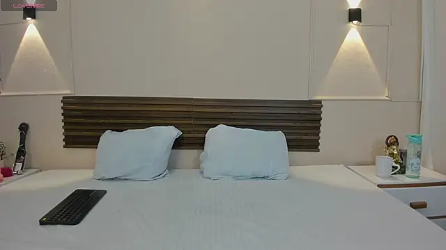 salome diamond online show from 02-19-26, 07:00