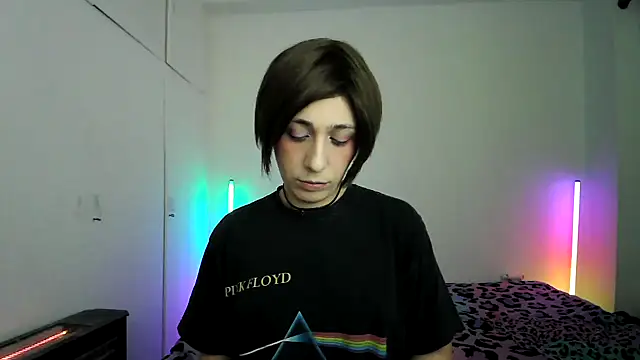 Snapshot of HoneyValentine chatting on 02-13-26, 09:48 HoneyValentine online show from 02-13-26, 09:48