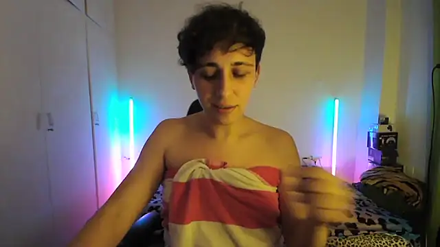 HoneyValentine online show from 05-04-26, 07:06