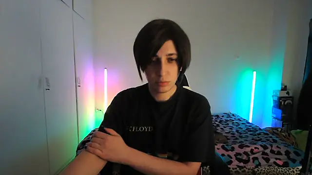 HoneyValentine online show from 05-07-26, 08:01