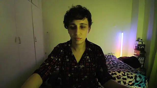 HoneyValentine online show from 05-17-26, 09:26