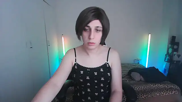 Snapshot of HoneyValentine chatting on 07-16-26, 09:01 HoneyValentine online show from 07-16-26, 09:01