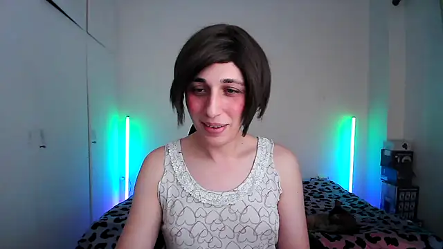 HoneyValentine online show from 04-15-26, 07:58