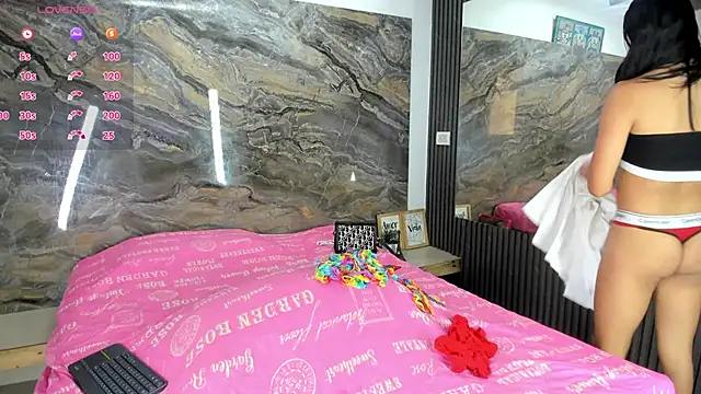 Skarleth queen online show from 04-10-26, 08:05