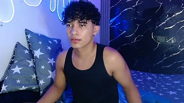 jamescurly00 online show from 03-12-26, 05:34