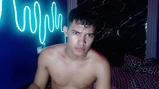 jamescurly00 online show from 04-08-26, 08:38