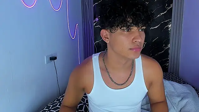 jamescurly00 online show from 01-09-26, 11:33