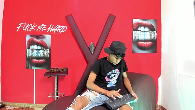 Snapshot of MAPOLA_GREAT chatting on 04-05-26, 01:12 MAPOLA GREAT online show from 04-05-26, 01:12