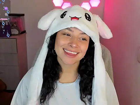 Snapshot of emillyaqua chatting on 02-03-26, 10:15 emillyaqua online show from 02-03-26, 10:15