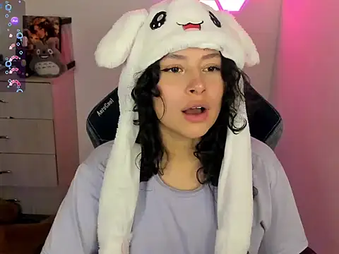 Snapshot of emillyaqua chatting on 02-26-26, 09:59 emillyaqua online show from 02-26-26, 09:59