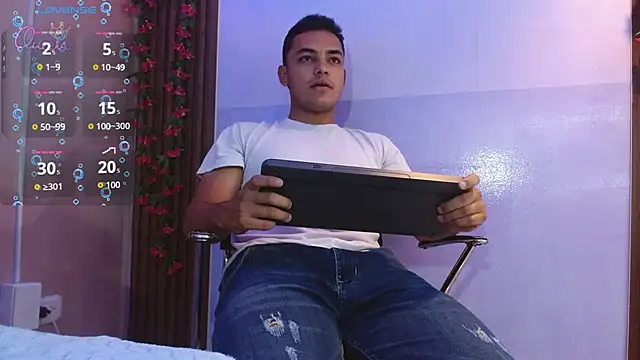 Snapshot of studentdeivy_ chatting on 02-13-26, 10:15 studentdeivy online show from 02-13-26, 10:15