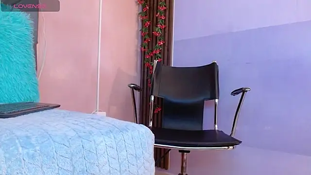 Snapshot of studentdeivy_ chatting on 02-22-26, 01:24 studentdeivy online show from 02-22-26, 01:24