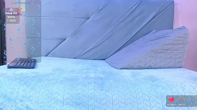 Snapshot of studentdeivy_ chatting on 02-20-26, 02:30 studentdeivy online show from 02-20-26, 02:30