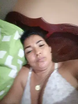 Snapshot of Crystal-01 chatting on 05-15-26, 05:38 Crystal-01 online show from 05-15-26, 05:38