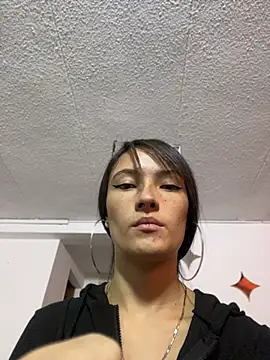 Snapshot of Michelle_ec chatting on 05-11-26, 04:04 Michelle ec online show from 05-11-26, 04:04