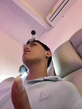 Iamcami  online show from 03-06-26, 07:09