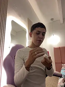 Iamcami  online show from 02-23-26, 06:52