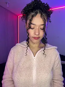 crystal dlun online show from 03-21-26, 04:00