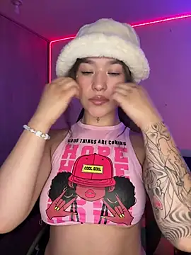 crystal dlun online show from 04-05-26, 10:38