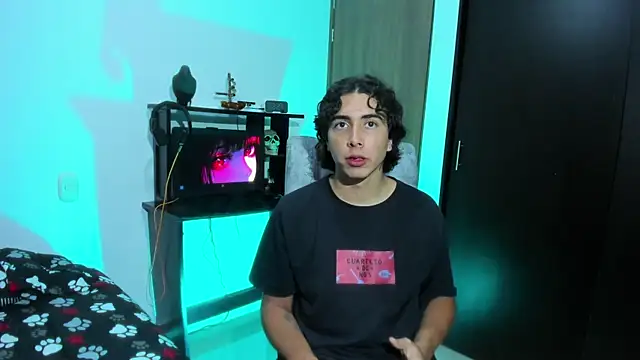 Snapshot of Keisuke_Baji_ chatting on 01-08-26, 01:39 Keisuke Baji online show from 01-08-26, 01:39