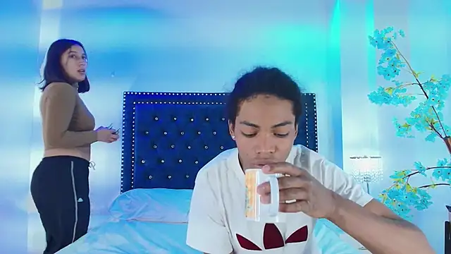 Cristal and luke online show from 01-10-26, 03:24