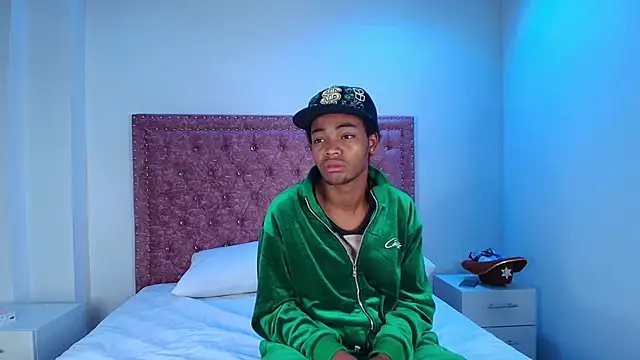 Cristal and luke online show from 05-15-26, 03:48