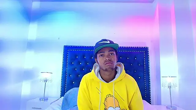 Cristal and luke online show from 03-24-26, 03:28