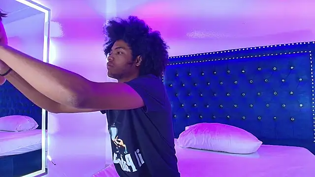 Cristal and luke online show from 03-29-26, 03:52