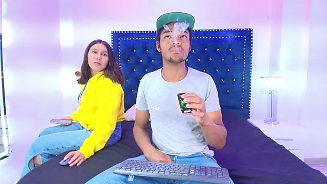 Cristal and luke online show from 04-22-26, 03:35