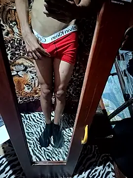 Snapshot of Mickey_9 chatting on 01-16-26, 04:16 Mickey 9 online show from 01-16-26, 04:16