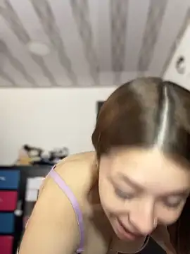 NatalyPinky online show from 05-10-26, 05:37
