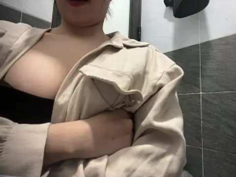 -Holly-y online show from 01-06-26, 08:40